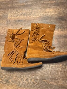 Minnetonka Tan Suede Fringe Lace-Up Boots